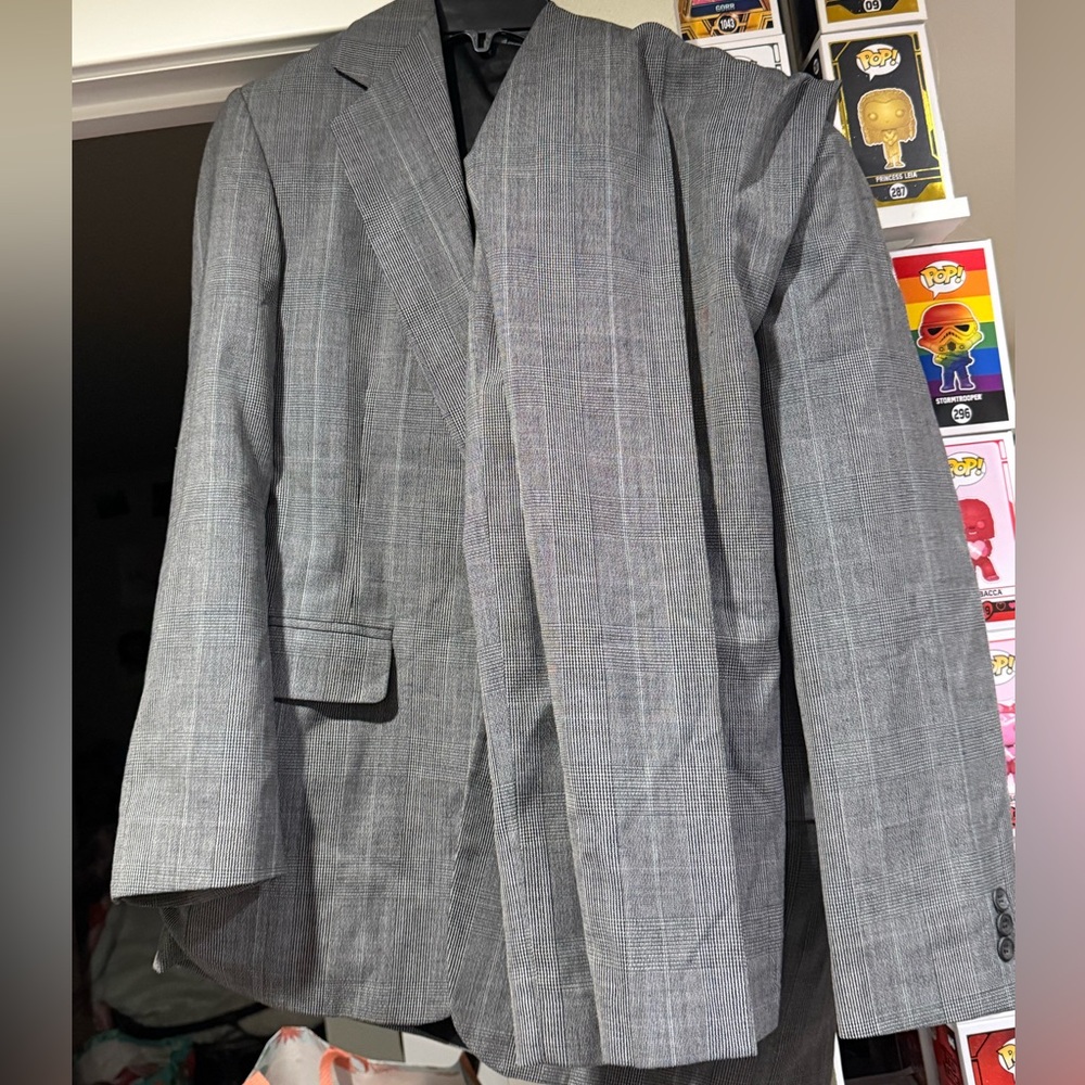 🍄Black and Gray like new suit made in USA